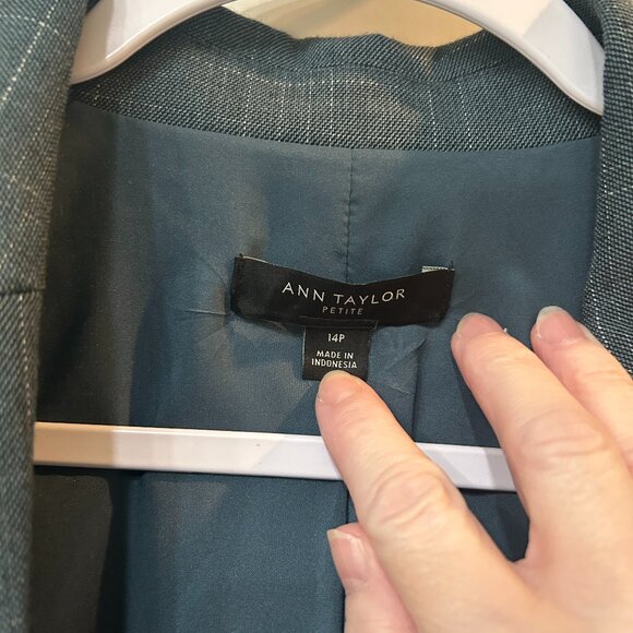 Ann Taylor Career Suit Jacket 14P - Picture 6 of 6